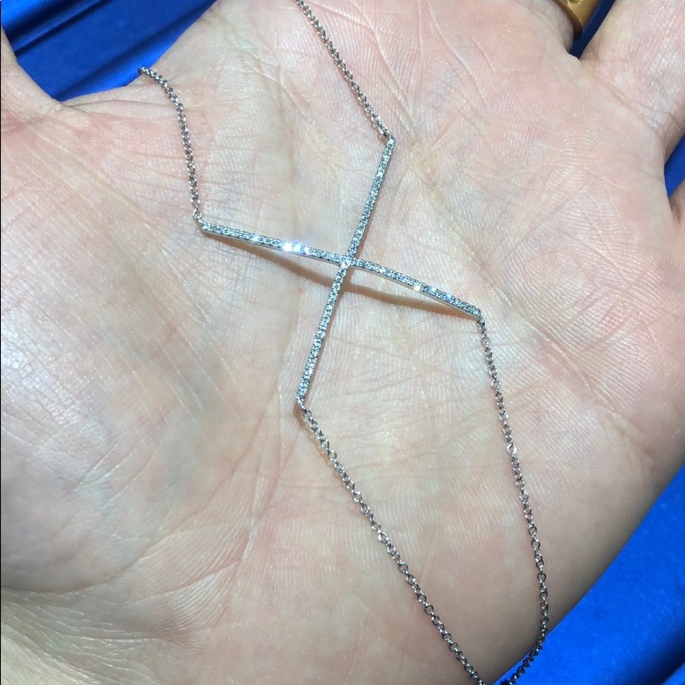 Trendy 14k White Gold, Diamond “X” Bracelet!